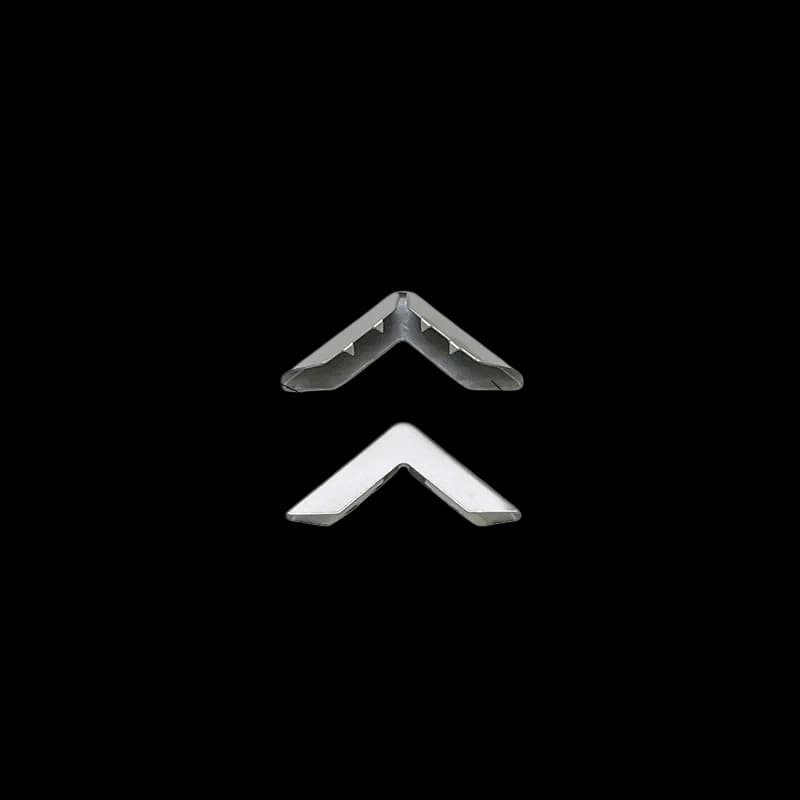 Silver Small Mouth Corner Guard 25mm Serrated – 25x5mm Silver metal corner guard